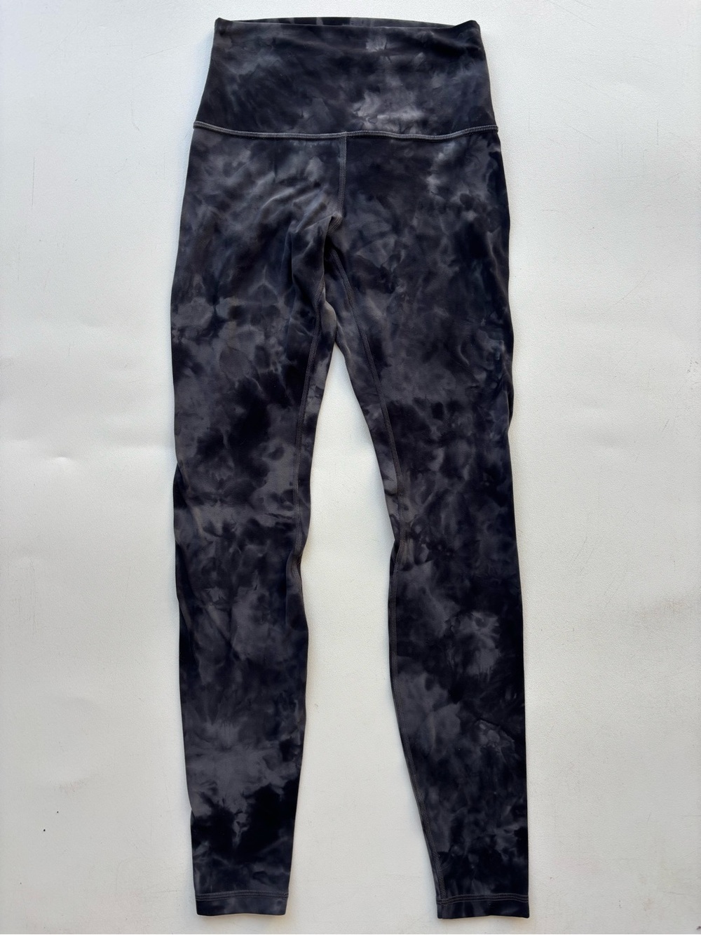 Lululemon Align 28 inch highrise Diamond Dye Pitch Grey and Graphite grey size 4